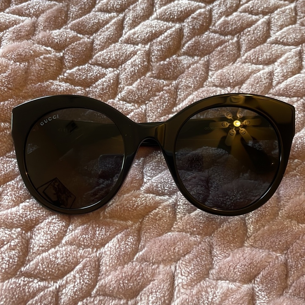 Gucci cateye sunglasses